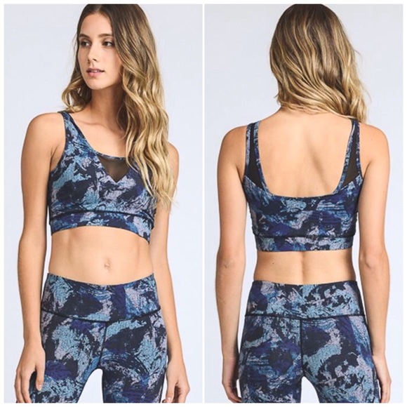 ❗️CLOSING SALE❗️Blue Sports Bra with Mesh Panel - Picture 2 of 4